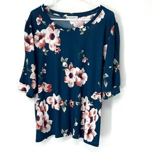 Jon & Anna floral top 2X